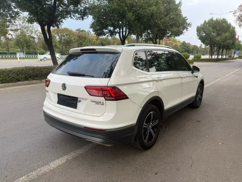 娄底17年大众途观8