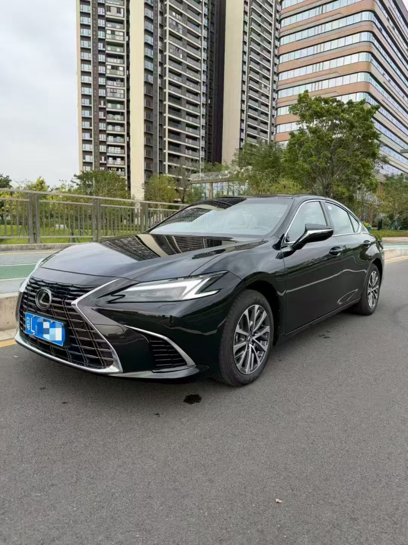 广州25年雷克萨斯ES2