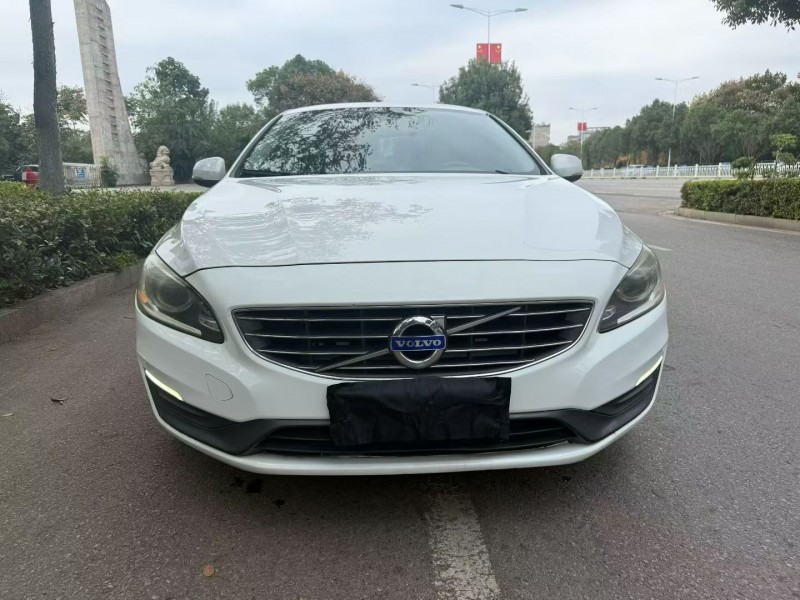 娄底15年沃尔沃S60L1