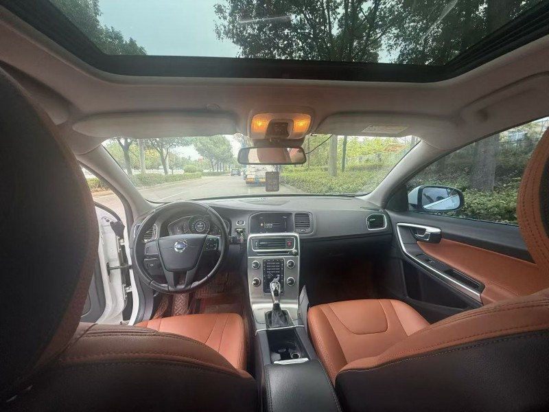 娄底15年沃尔沃S60L5