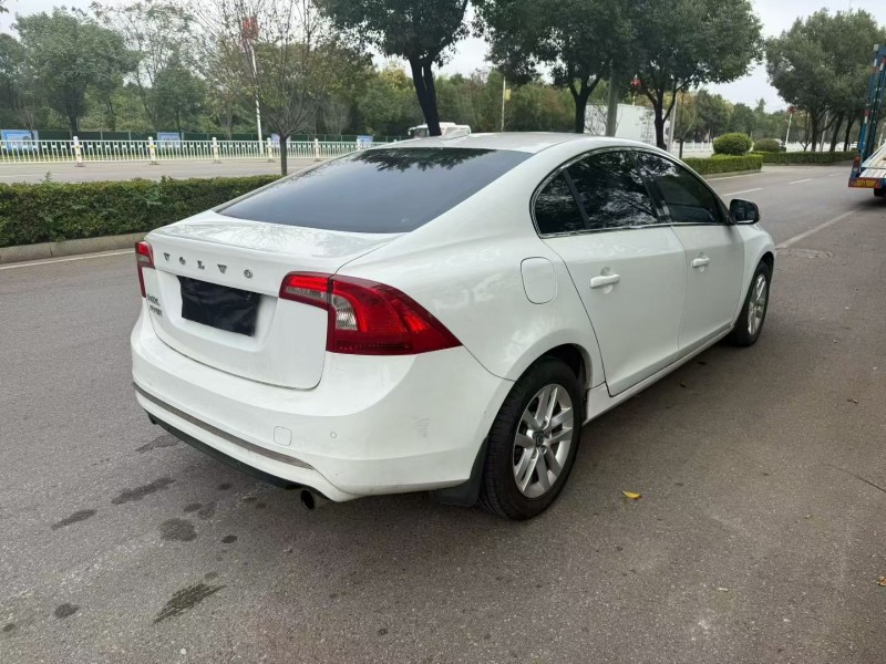 娄底15年沃尔沃S60L8