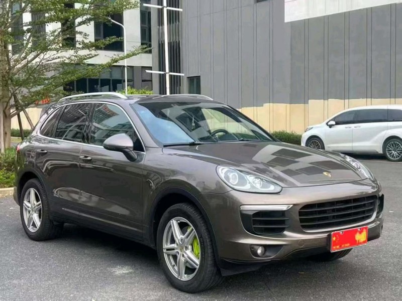 广州16年保时捷卡宴3