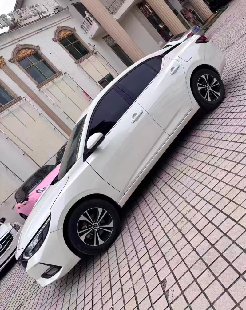 娄底22年日产轩逸3