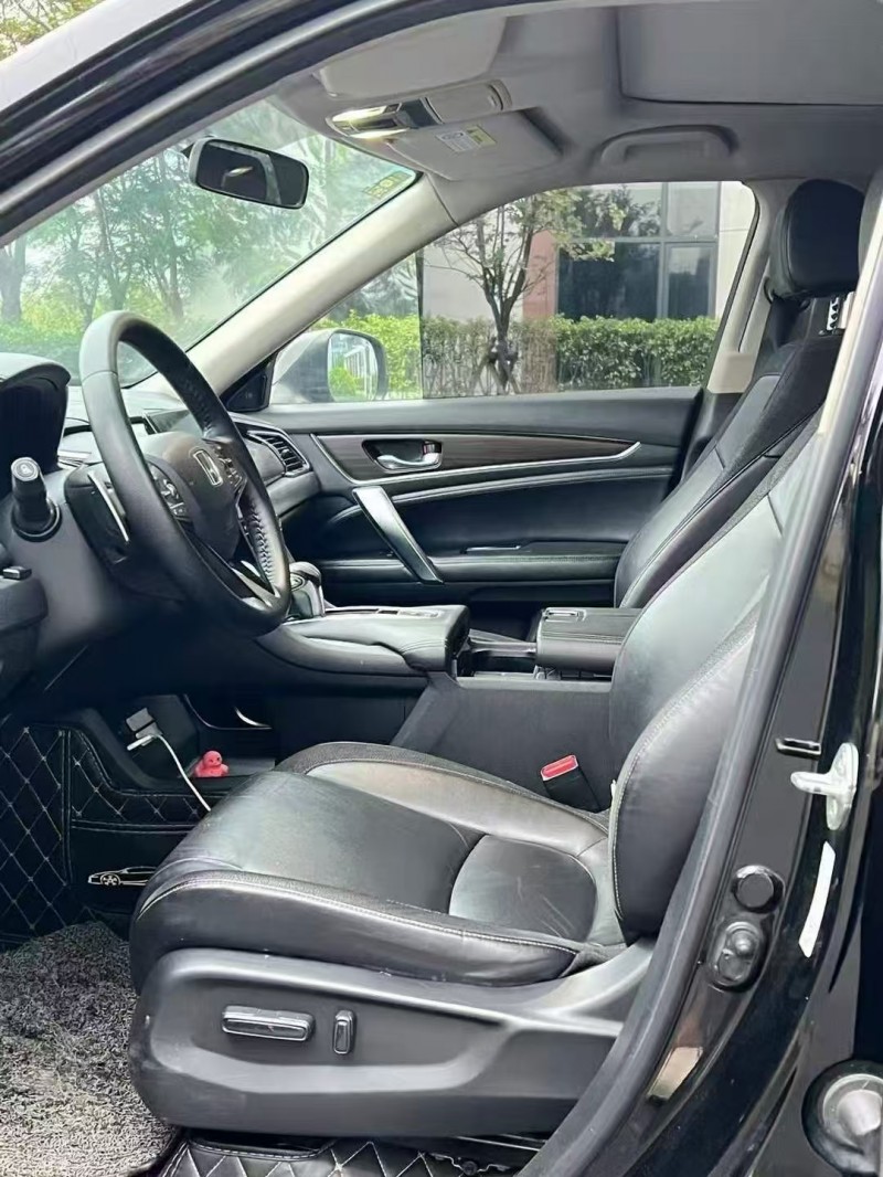 广州19年本田冠道5