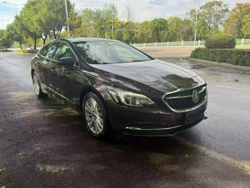 娄底17年别克君越3