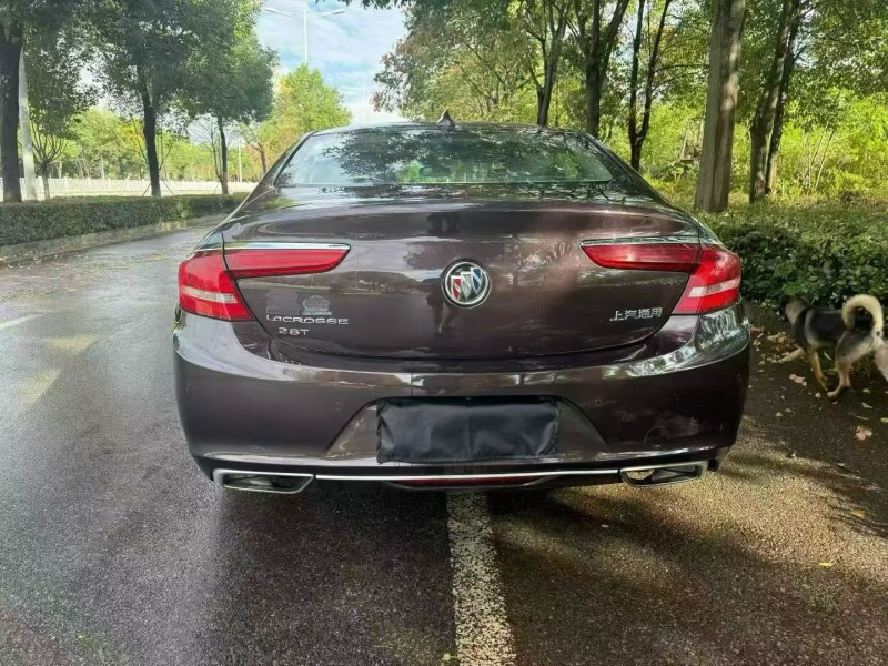 娄底17年别克君越9