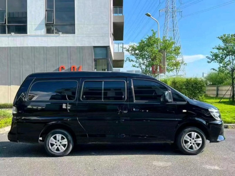 广州22年东风菱智6