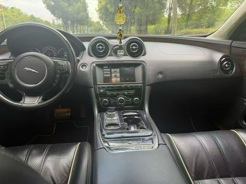 娄底12年捷豹XJ6