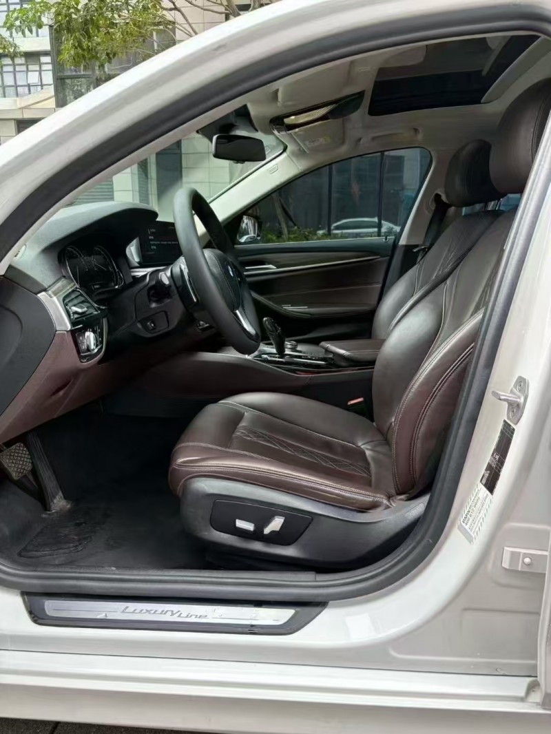 广州18年宝马5系4