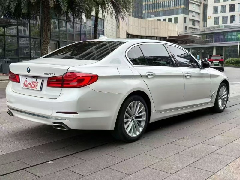 广州18年宝马5系8