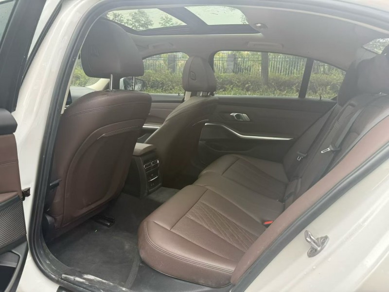 娄底23年宝马3系6