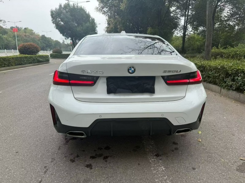 娄底23年宝马3系8