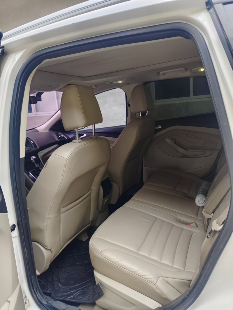 廊坊15年福特翼虎5