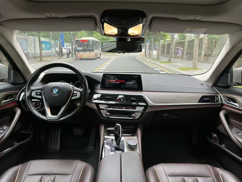 广州19年宝马5系5