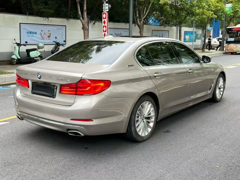 广州19年宝马5系8