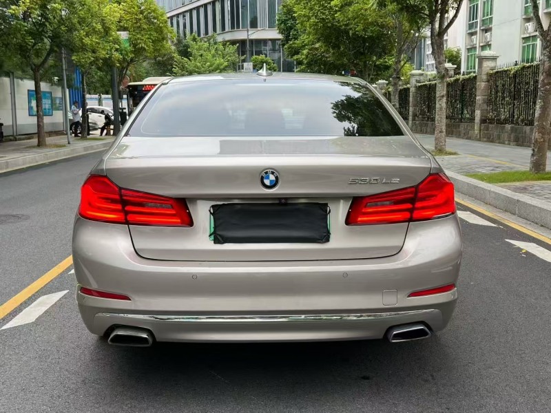 广州19年宝马5系9