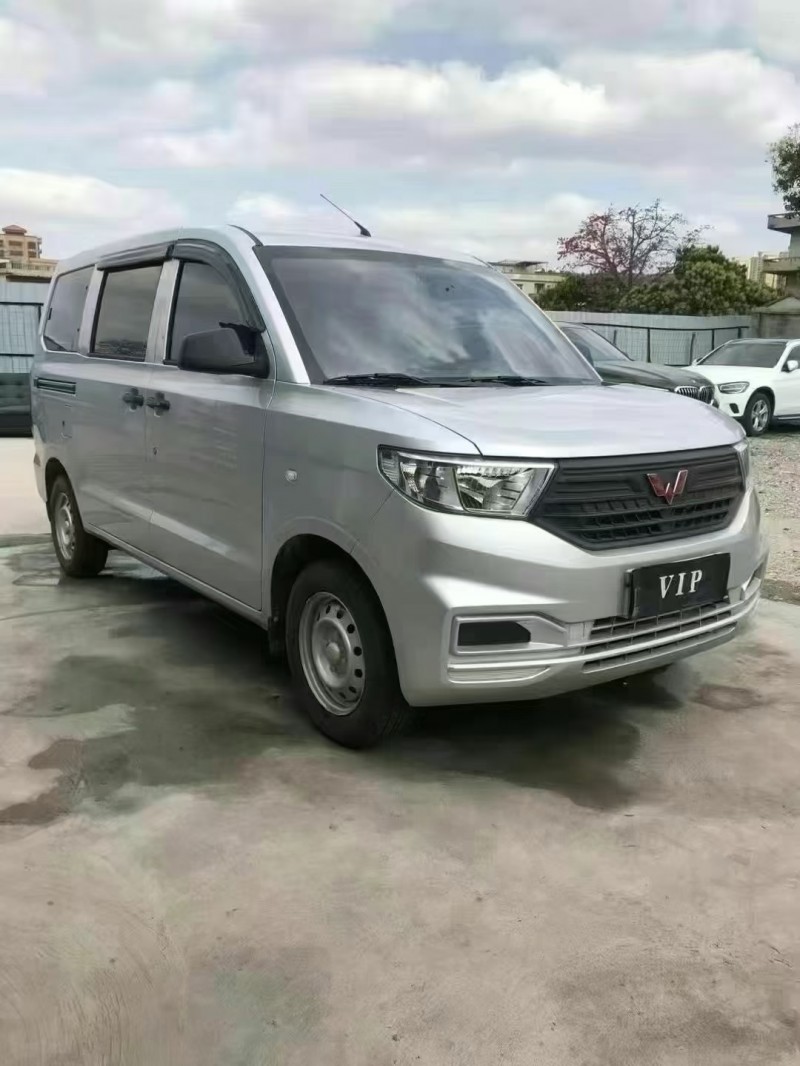 南宁23年五菱汽车宏光2