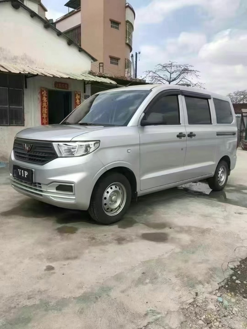 南宁23年五菱汽车宏光3