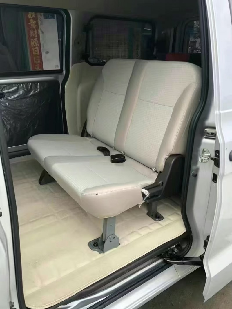 南宁23年五菱汽车宏光4