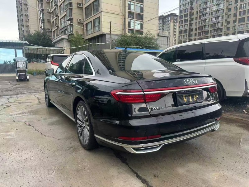 焦作19年奥迪A8L9