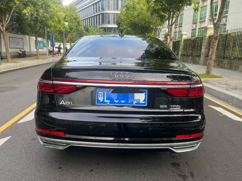 广州20年奥迪A8L9