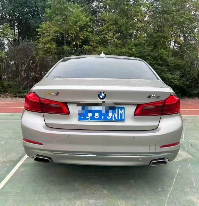 娄底18年宝马5系6