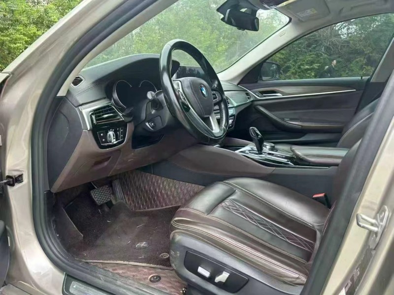 娄底18年宝马5系8