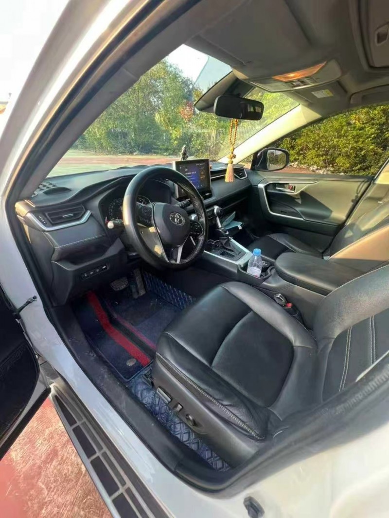 娄底21年丰田RAV47