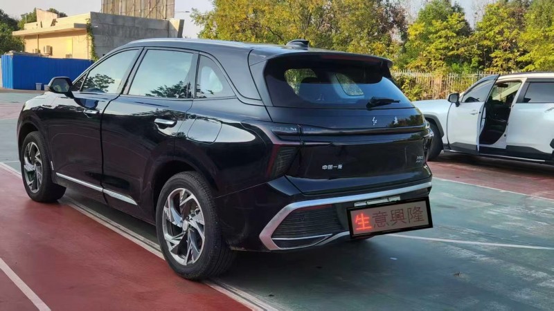 娄底25年红旗HS36