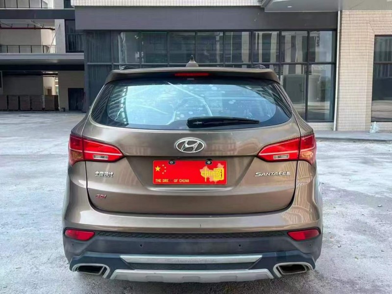 广州16年现代新胜达4