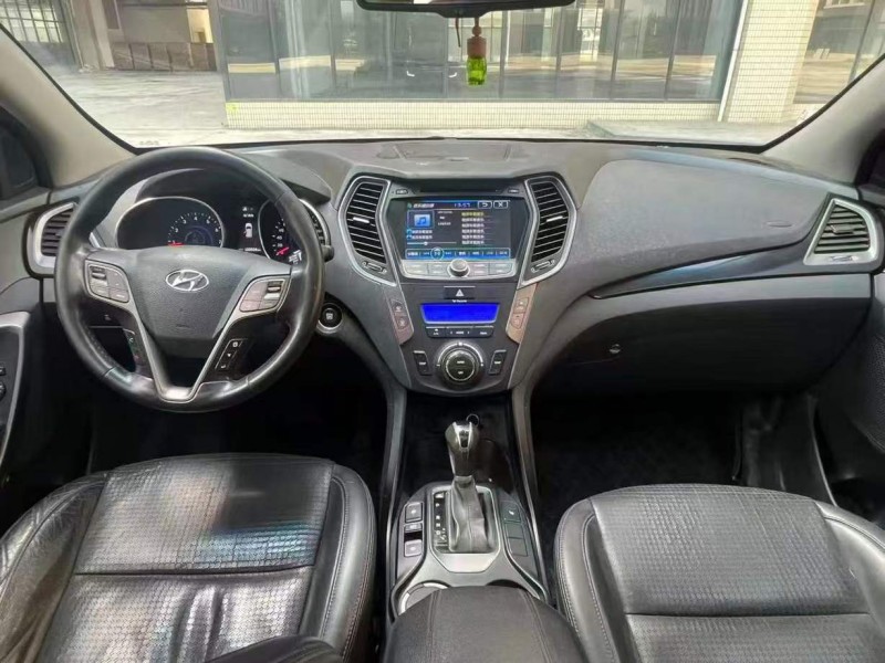 广州13年现代全新胜达7