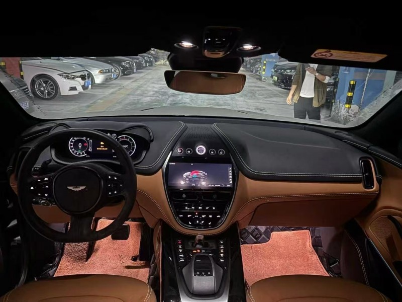 石家庄23年阿斯顿·马丁DBX3