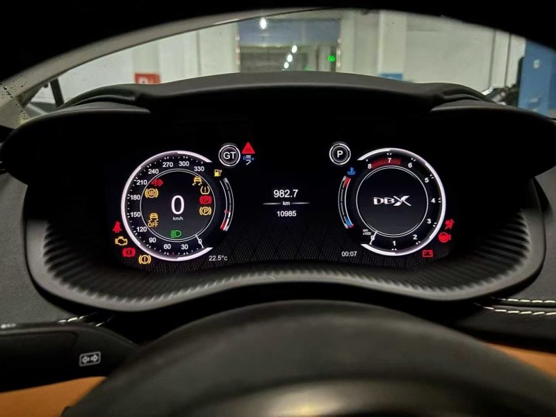 石家庄23年阿斯顿·马丁DBX7