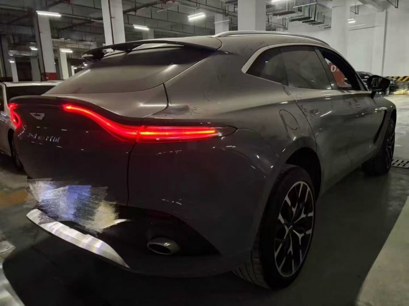 石家庄23年阿斯顿·马丁DBX8