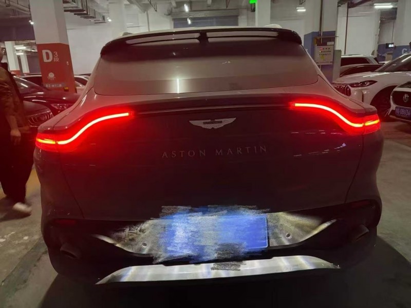 石家庄23年阿斯顿·马丁DBX9