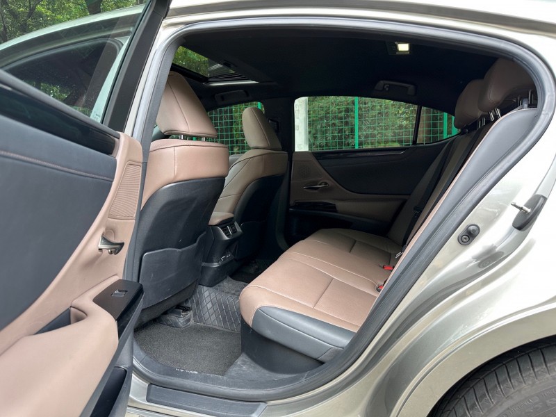 东莞24年雷克萨斯ES5