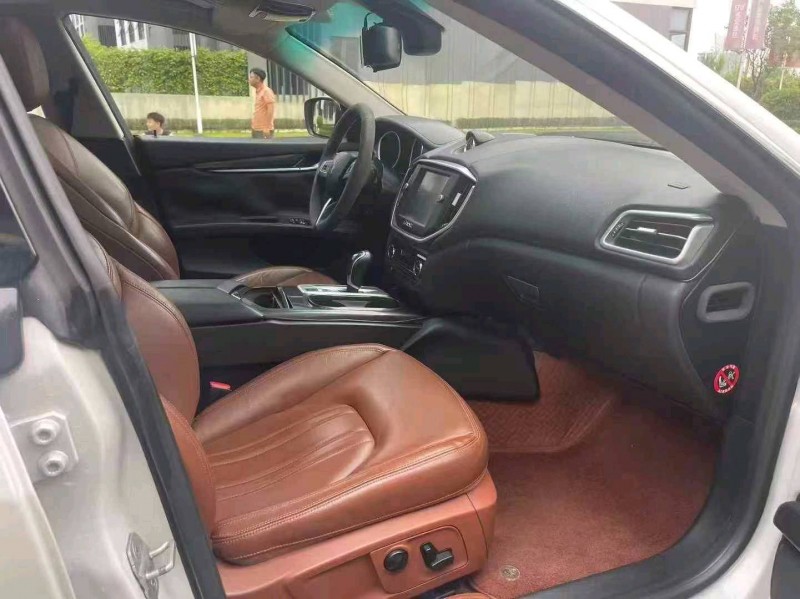 广州15年玛莎拉蒂Ghibli6