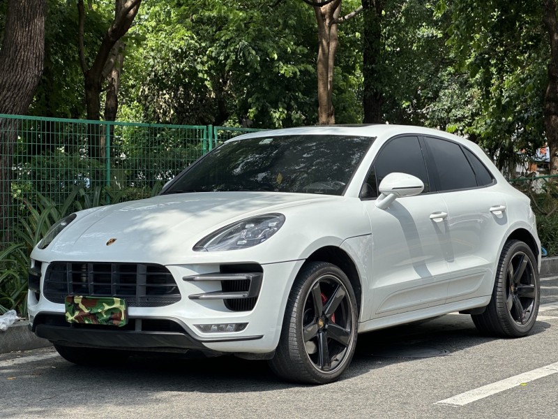 东莞17年保时捷Macan3