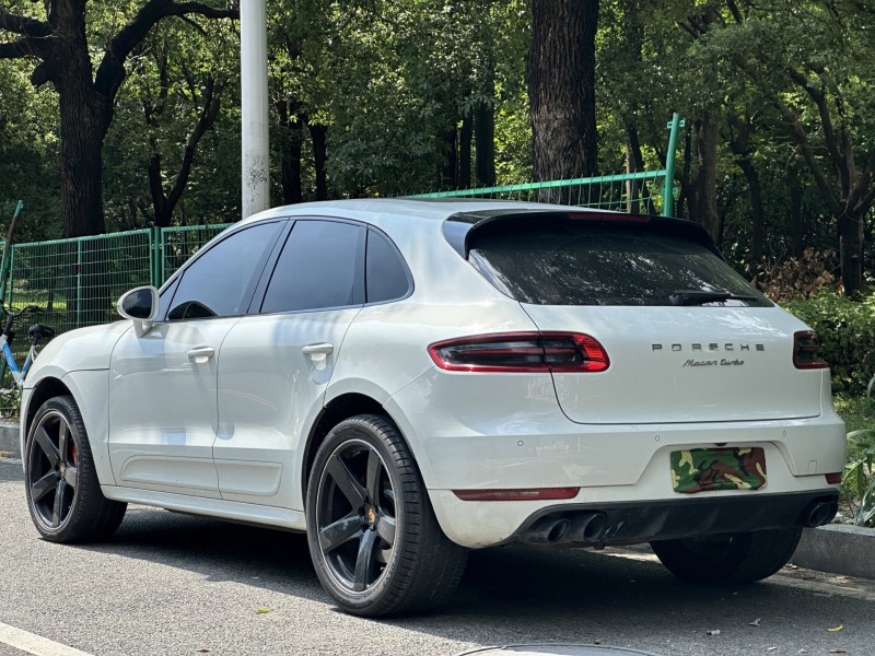 东莞17年保时捷Macan7