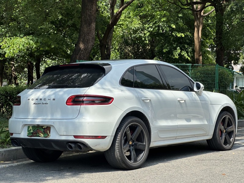东莞17年保时捷Macan8