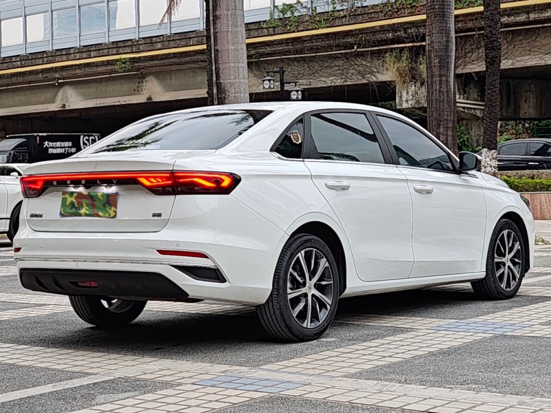 东莞22年吉利帝豪8