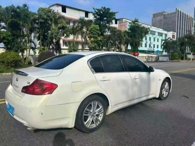 肇庆10年英菲尼迪G258