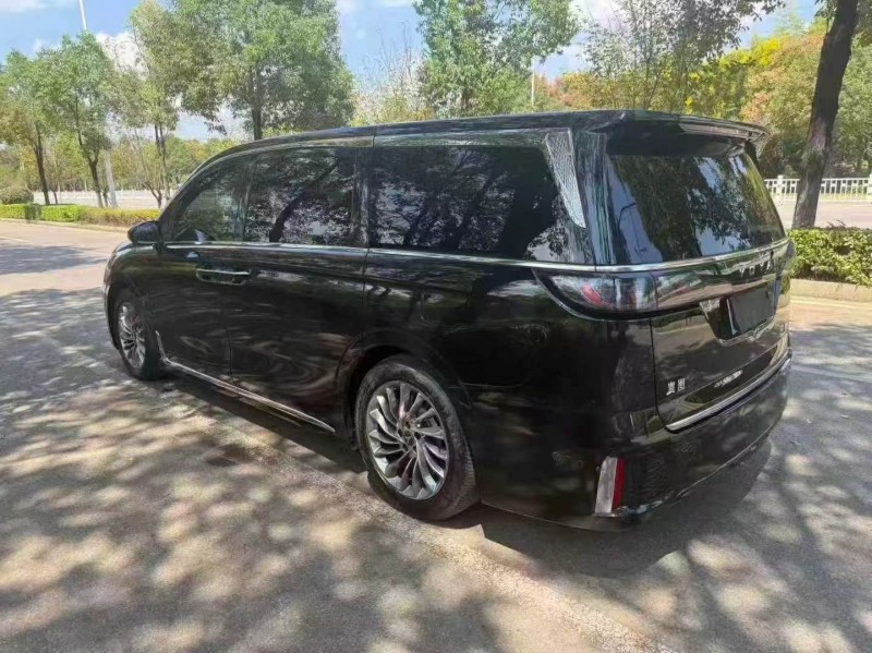 娄底23年岚图汽车梦想家5