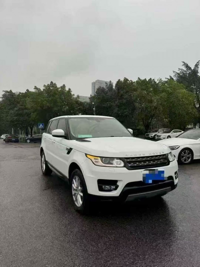 重庆17年路虎揽胜运动3