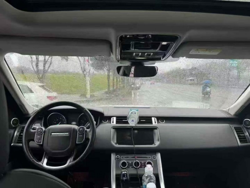 重庆17年路虎揽胜运动7