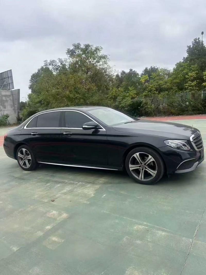 娄底17年奔驰E6