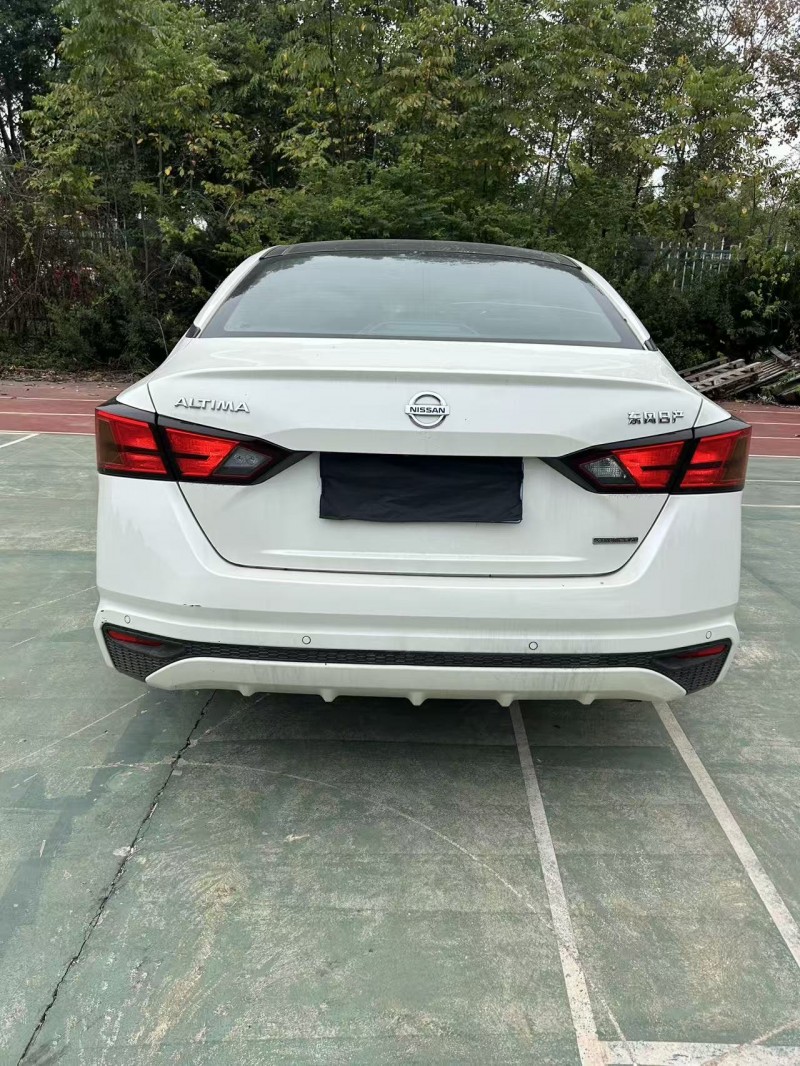 娄底21年日产天籁4