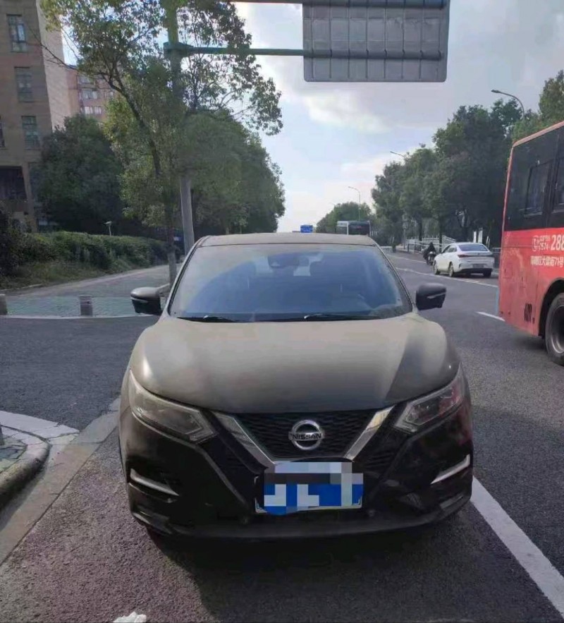 宁波20年日产逍客1