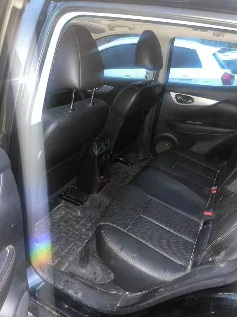 宁波20年日产逍客5