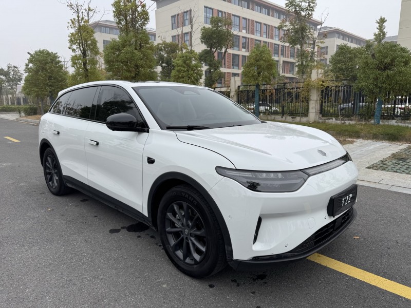 盐城25年零跑汽车C112